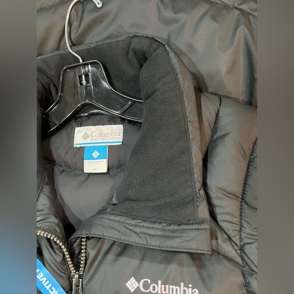 Womens XL Columbia Karis Gale Long Vest Black Puffer Insulated Full Zip New Tag - Picture 11 of 16